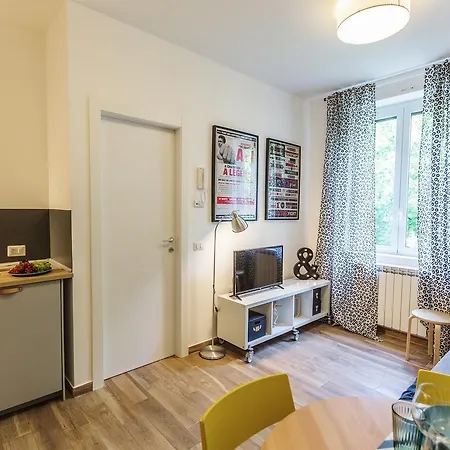 Certosa Colorful Mini Flats Διαμέρισμα